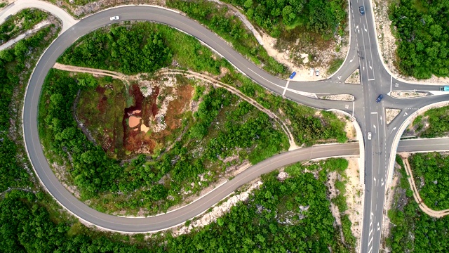 克罗地亚，穿过布拉托纳切蒂尼的E65高速公路十字路口鸟瞰图。视频素材