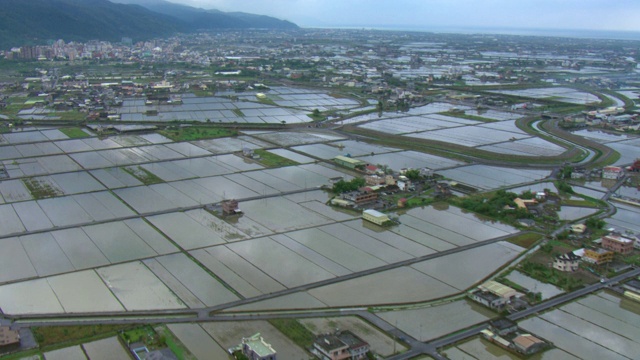 洪水淹没了农田。视频素材