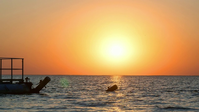 日落在码头上的时间流逝视频素材