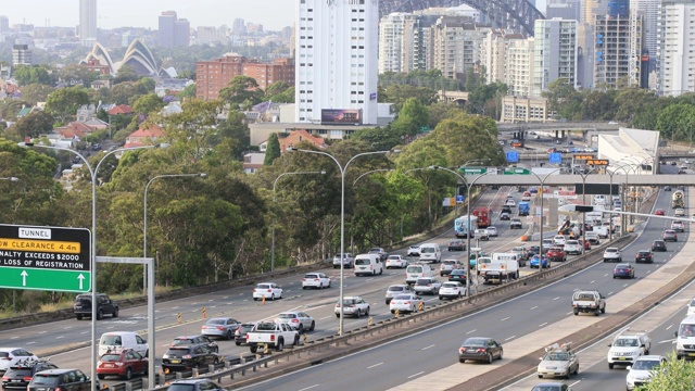 高速公路宽放大视频素材