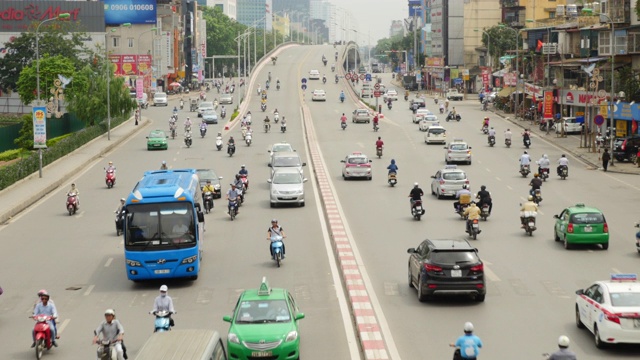 越南河内混乱的公路视频素材