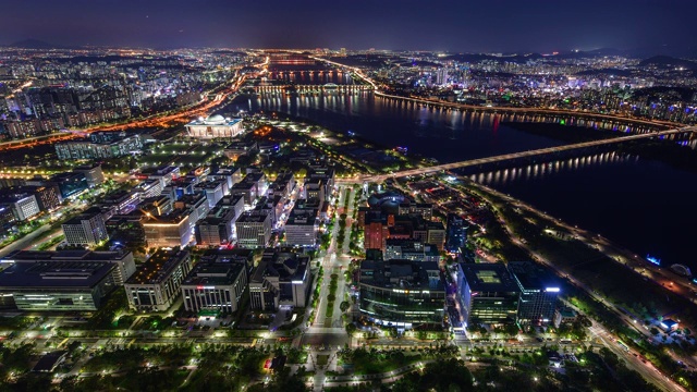 韩国首尔，国会大厦和汉江周围的夜景视频素材