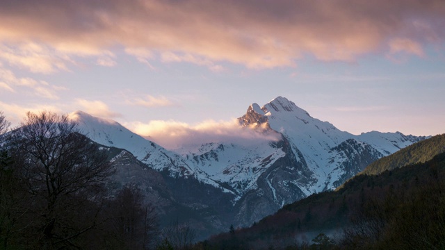 日落时分的雪山视频素材