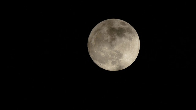 云中有一轮明月、云中有一轮明月、云中有一轮明月、夜中有一轮明月、云中有一轮明月、视频素材