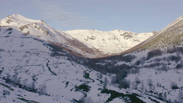 雪山鸟瞰图视频素材