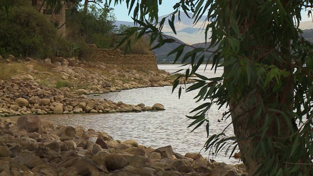 岩岸湖视频素材