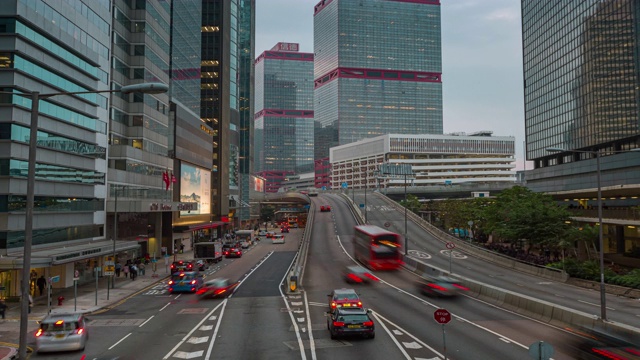 4K时光流逝:香港市中心的交通和城市景观。视频素材