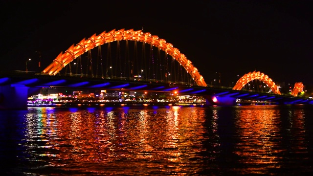 越南岘港龙桥夜景视频素材