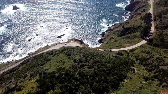 4K无人机航拍大苏尔的加州海岸线和山脉视频素材