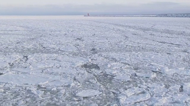 被浮冰覆盖的海洋，北海道，日本视频素材