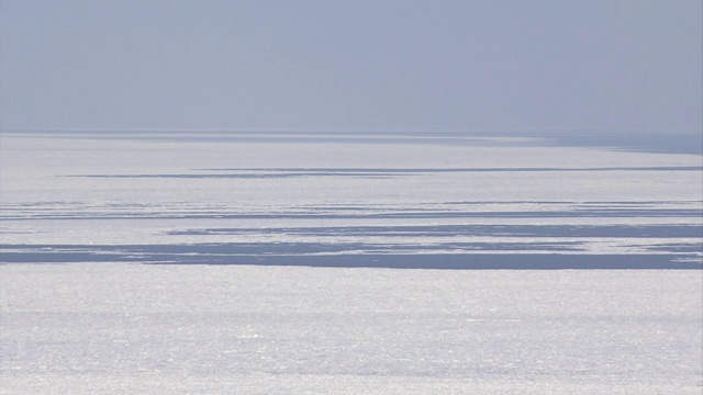 漂流冰到达海岸，北海道，日本视频素材