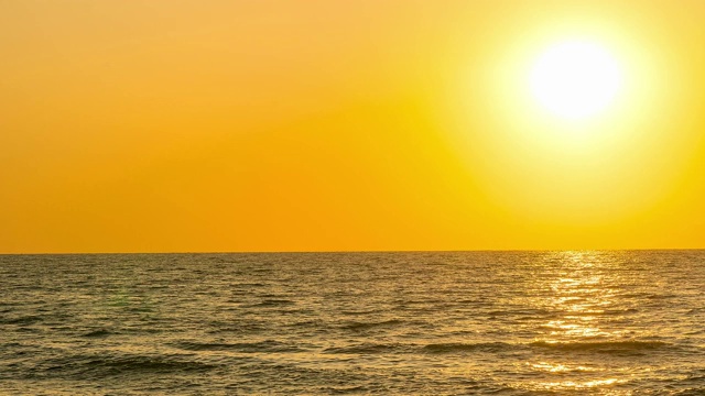 海面上的日出时光流逝视频素材