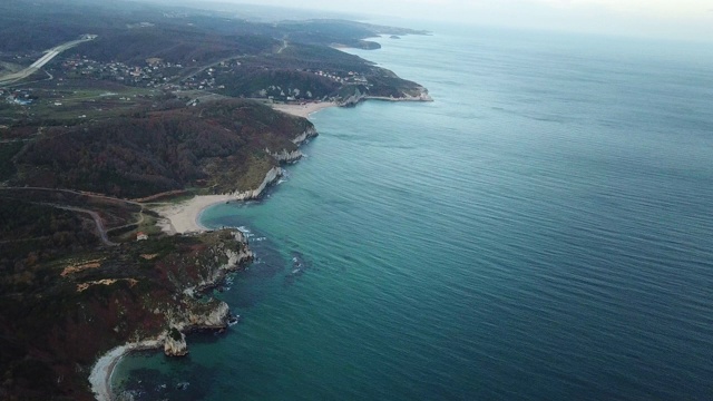 鸟瞰图海岸线和海滩视频素材