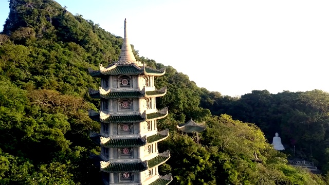 上观佛寺宝塔，山对城视频素材