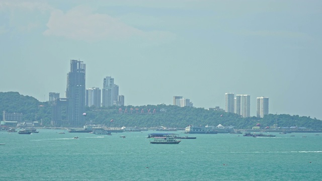 芭堤雅与建筑在泰国海边建造的时光流逝视频素材