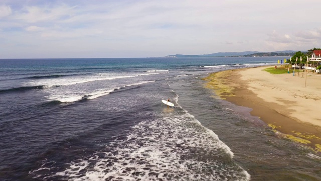 圣胡安，拉尤尼翁，菲律宾。海岸与海滩，俯视图视频素材