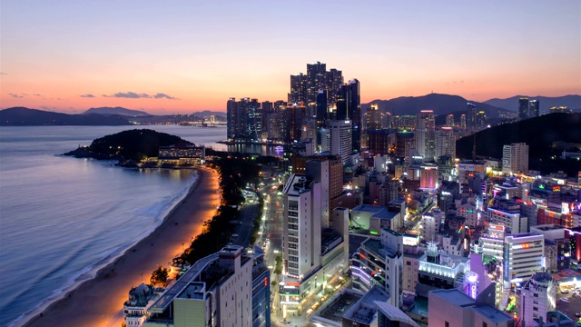 海云台海滩和市中心区从日落到夜晚/海云台，釜山，韩国视频素材