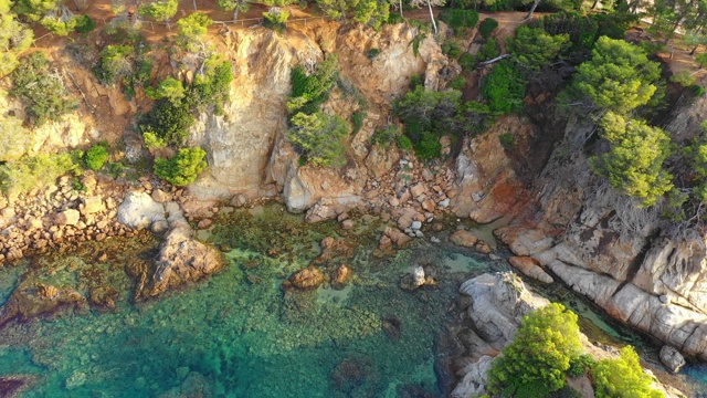 热带海湾与悬崖视频素材