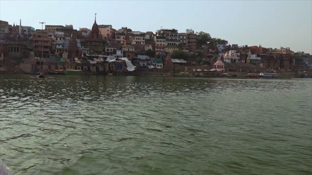 从恒河看Manikarnika ghat，印度视频素材