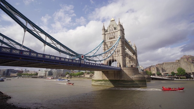 伦敦塔桥和泰晤士河，Southwark，英格兰，英国，欧洲视频素材