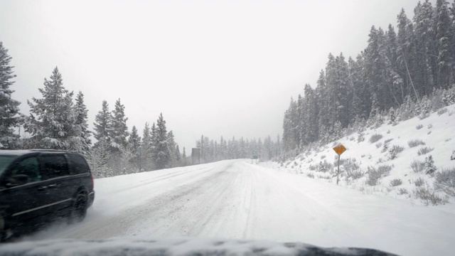 雪开车视频素材