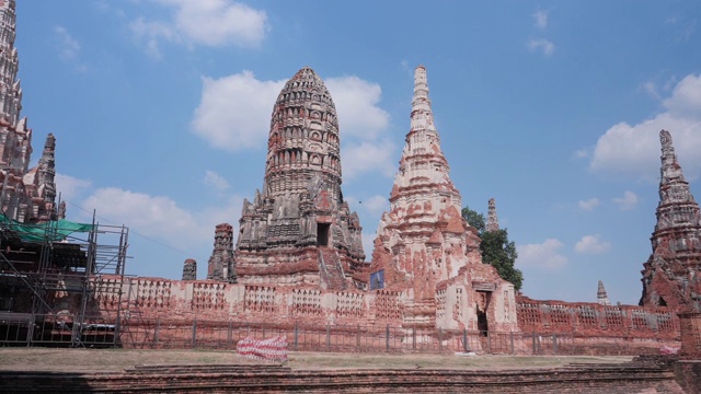 Chaiwattanaram Wat是泰国大城府最壮观和保存最完好的寺庙废墟之一。联合国教科文组织世界遗产视频素材