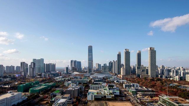 东北亚贸易大厦(浦项制铁)城市景观/松岛洞，延洙，仁川，韩国视频素材