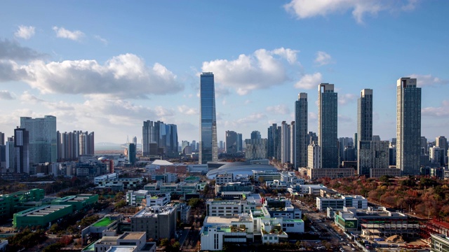 东北亚贸易大厦(浦项制铁)城市景观/松岛洞，延洙，仁川，韩国视频素材