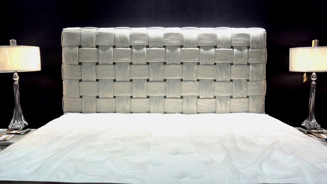 白色现代设计白色床视频素材