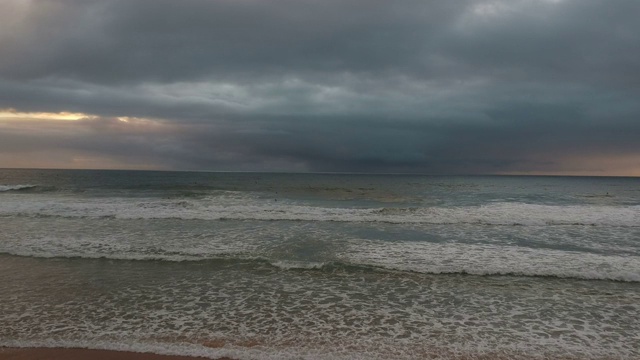 海滩日落时视频素材