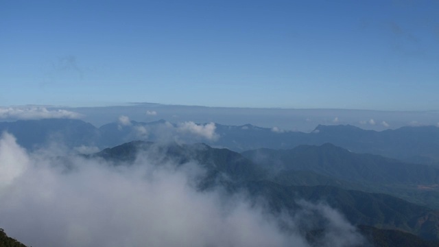 越南有雾的山景视频素材