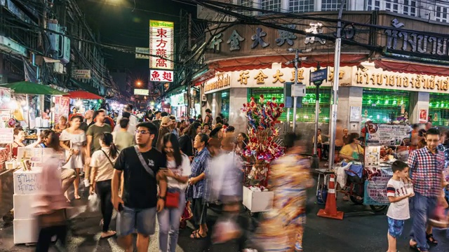 曼谷唐人街在晚上的时间流逝，泰国视频素材