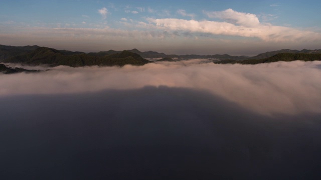 云海飘过山/全拉岛伊姆希尔枪，韩国视频素材