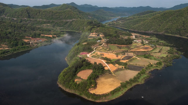 云海飘过山/全拉岛伊姆希尔枪，韩国视频素材