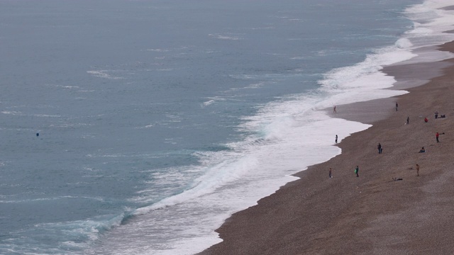 海滩和大浪视频素材