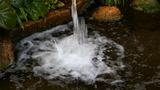 瀑布镜头，水滴自然概念视频素材