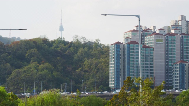 拍摄于韩国首尔市的高速公路视频素材