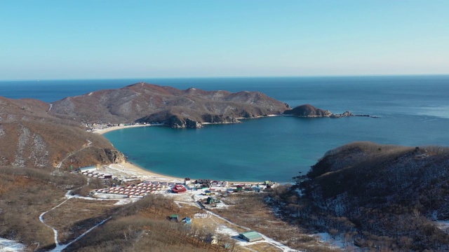 鸟瞰美丽的海湾。俄罗斯纳霍德卡视频素材