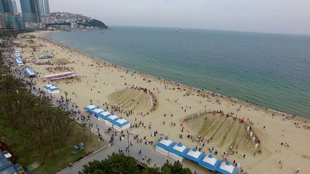 海云台海滩沙滩节鸟瞰图，釜山，韩国，亚洲。视频下载