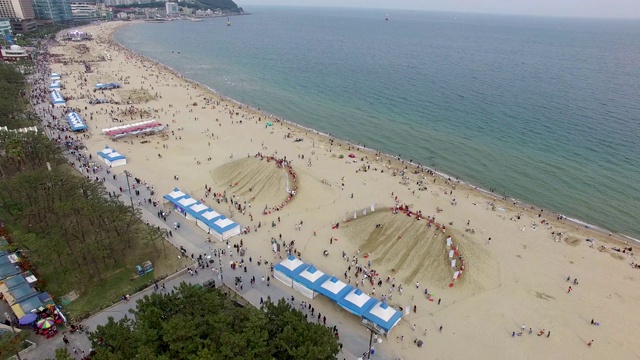 海云台海滩沙滩节鸟瞰图，釜山，韩国，亚洲。视频下载