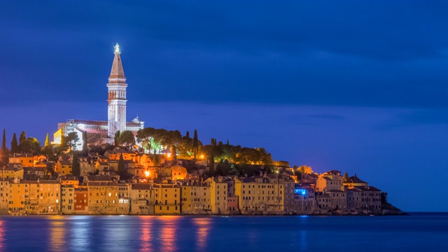 Rovinj老城和圣欧菲米亚大教堂，Rovinj，伊斯特里亚，克罗地亚视频素材