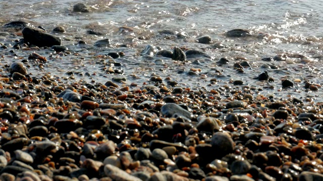 海滩上秋海上的风暴视频素材