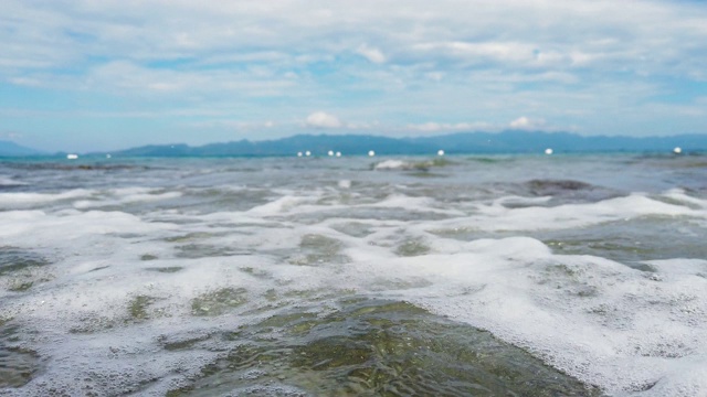 海浪和波浪。热带景观视频素材