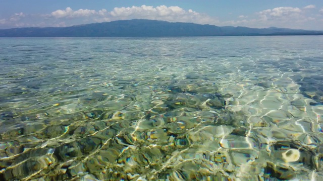 海浪和波浪。热带景观视频素材