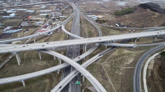 [Hyperlapse]亚洲韩国金海大根城高速公路交通鸟瞰图。视频下载