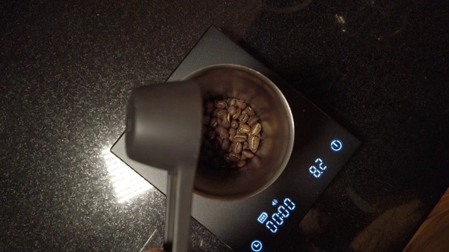 过滤咖啡一步一步，V60制作视频素材