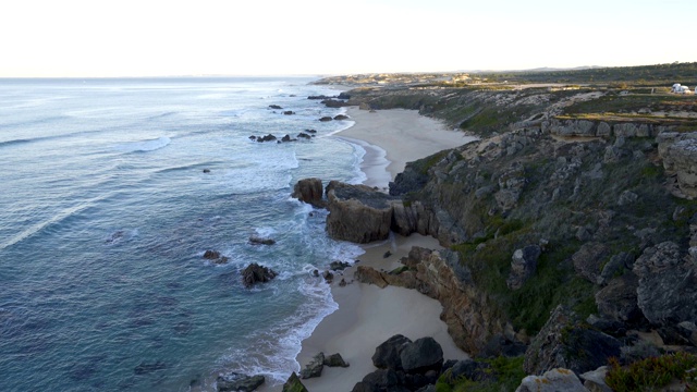 Praia do Malhao海滩的日出，在葡萄牙视频素材