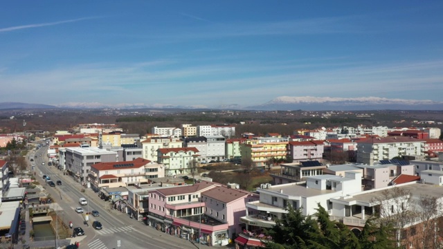 圣詹姆斯教堂全景(Crkva Svetog Jakova)在Medjugorje，波斯尼亚和黑塞哥维那视频素材