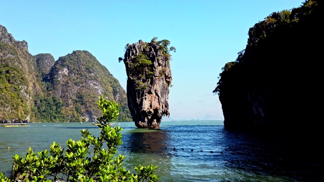 詹姆斯邦德岛或塔布岛，在泰国普吉岛附近。著名地标和著名旅游目的地。视频下载