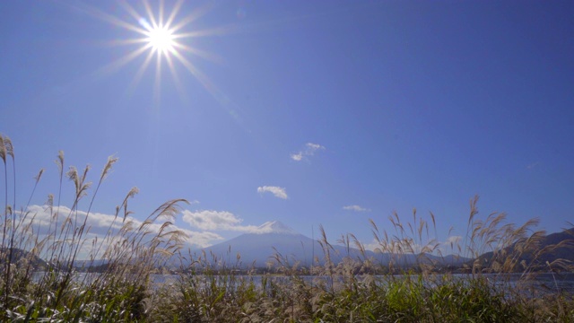 富士山和太阳的景色视频素材